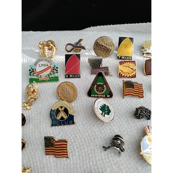 Bundle Of 42 Lapel Pins Use For Hats Crafts - Picture 5 of 5